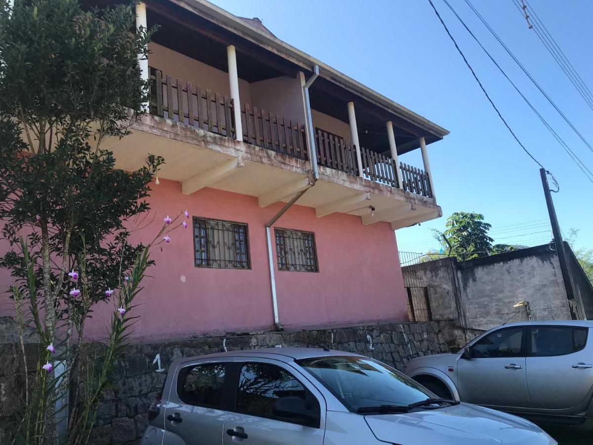 فيلا Sobrado E Casa Em أوباتوبا المظهر الخارجي الصورة