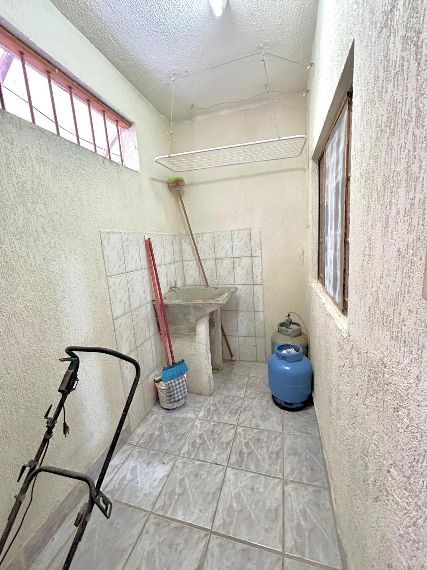 فيلا Sobrado E Casa Em أوباتوبا المظهر الخارجي الصورة